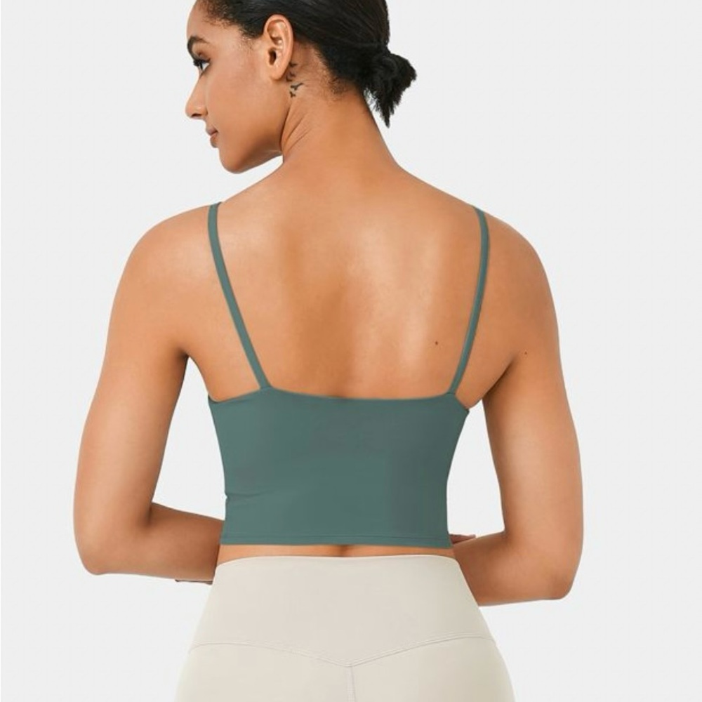 Basic Padded Cropped Workout Tops - Picture 4 of 8